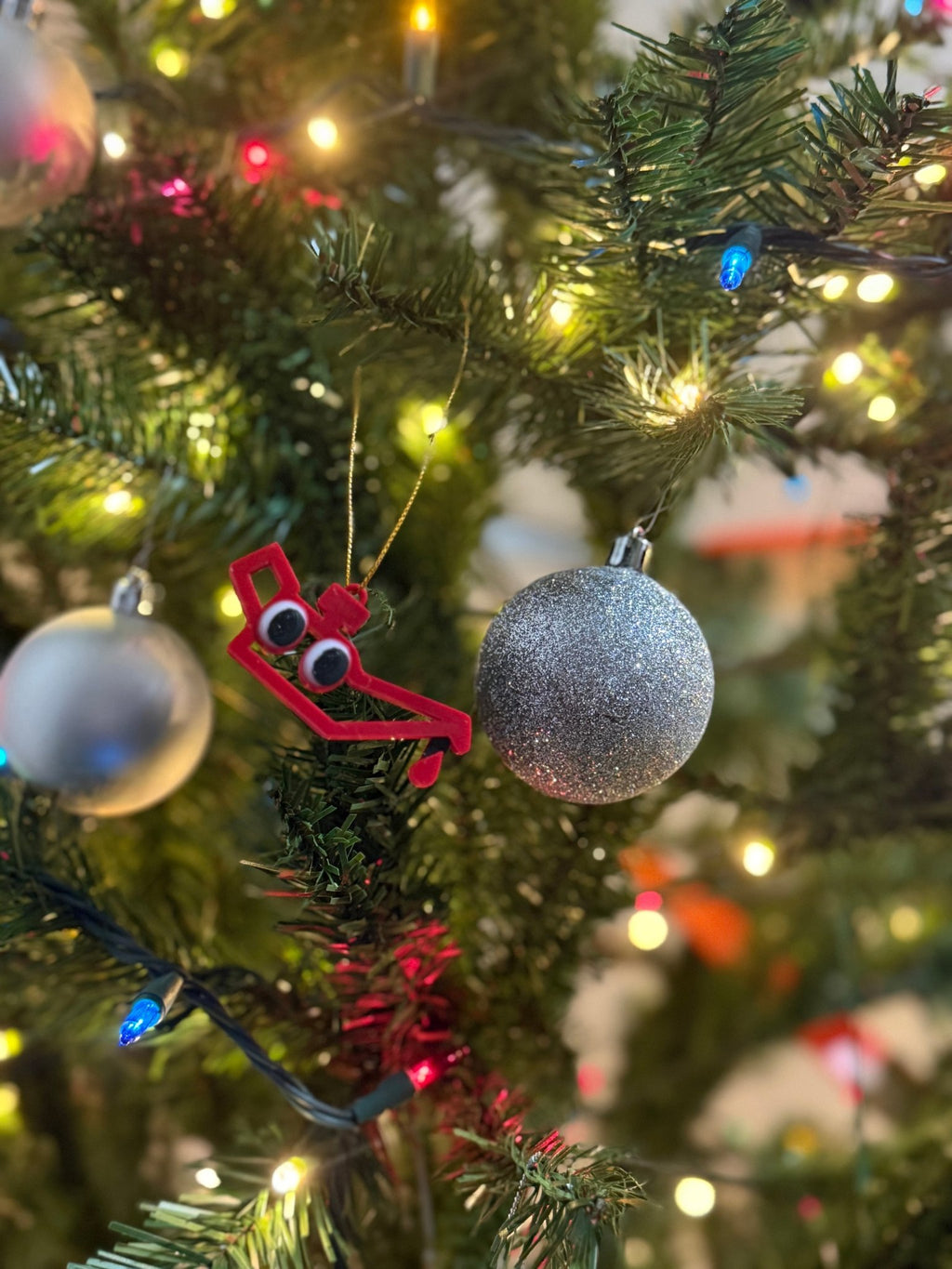 Knox N’Oil Low Oil Pressure Light Christmas Ornament | Automotive Holiday Gift for Car Lovers - MIL Pals ™